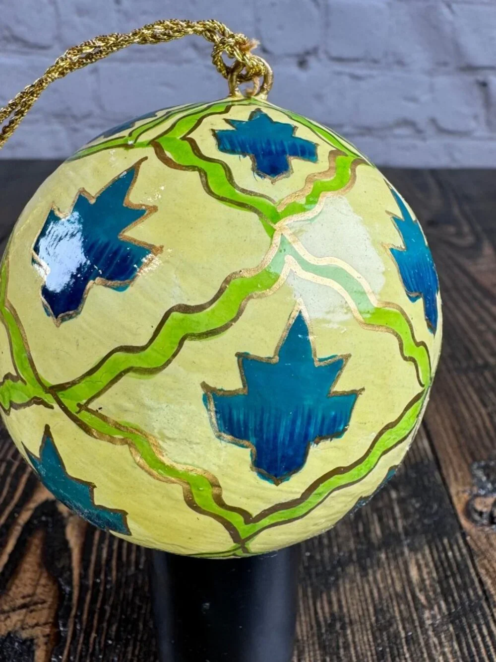 BALL tree holiday round